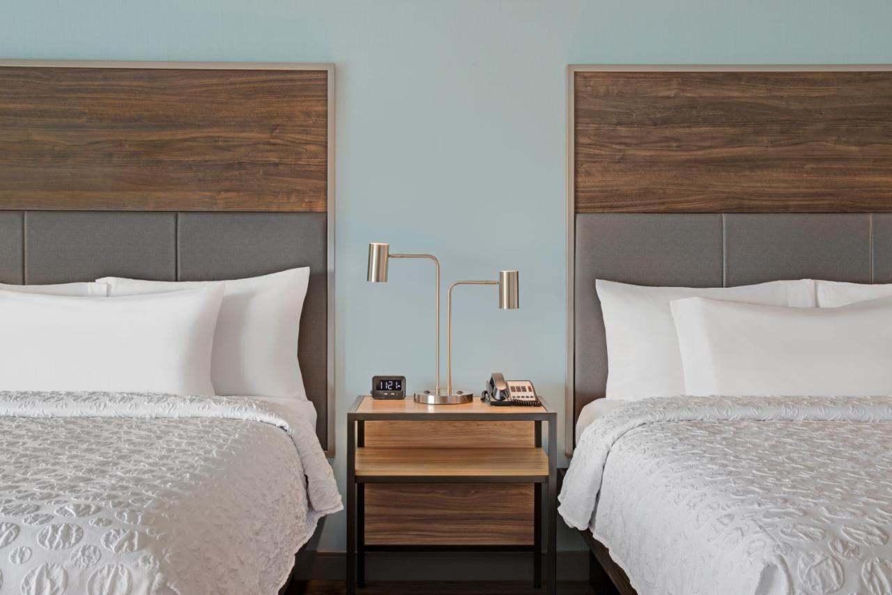 Tru By Hilton Toronto Airport West Hotel Mississauga Bagian luar foto