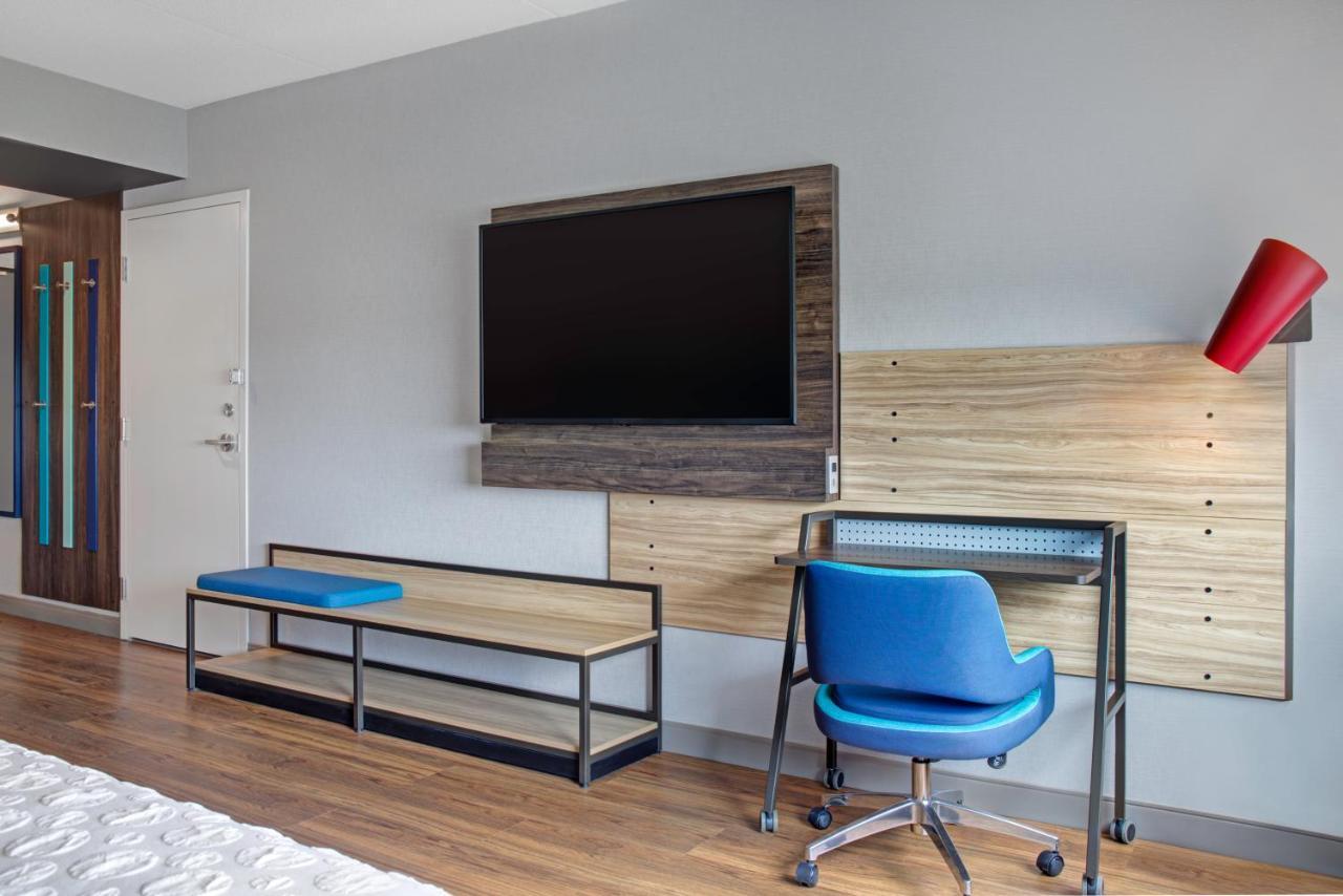 Tru By Hilton Toronto Airport West Hotel Mississauga Bagian luar foto