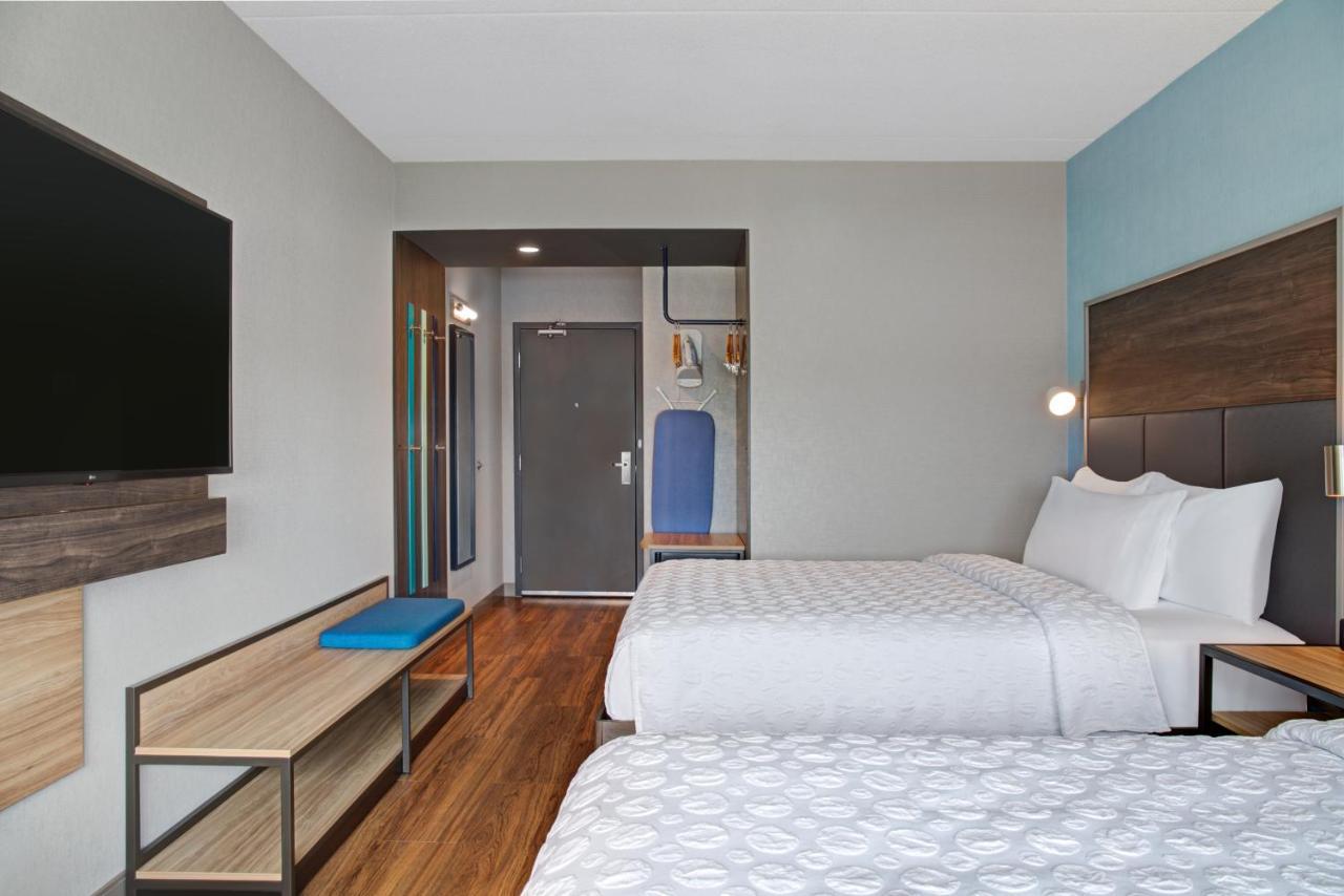 Tru By Hilton Toronto Airport West Hotel Mississauga Bagian luar foto