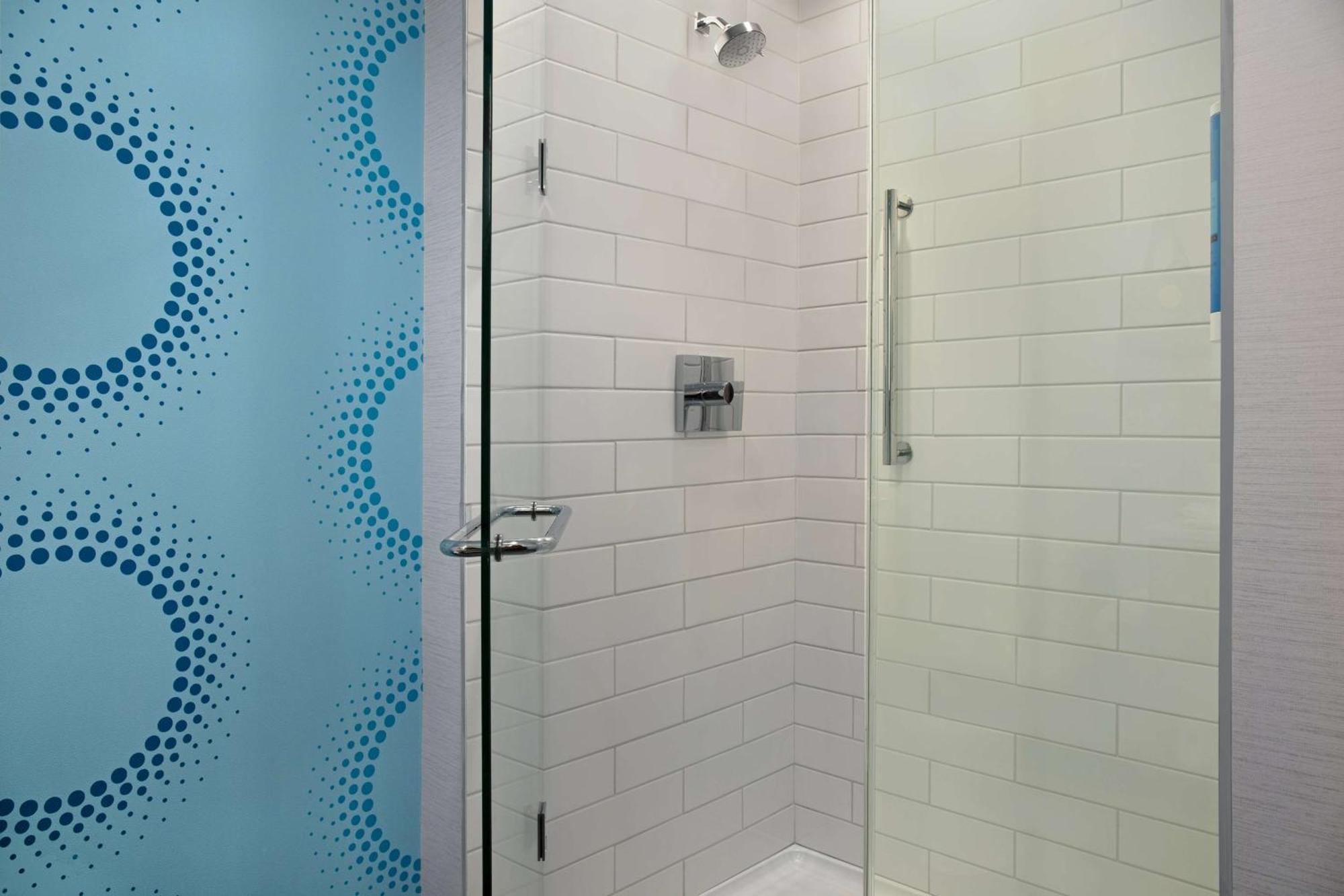 Tru By Hilton Toronto Airport West Hotel Mississauga Bagian luar foto