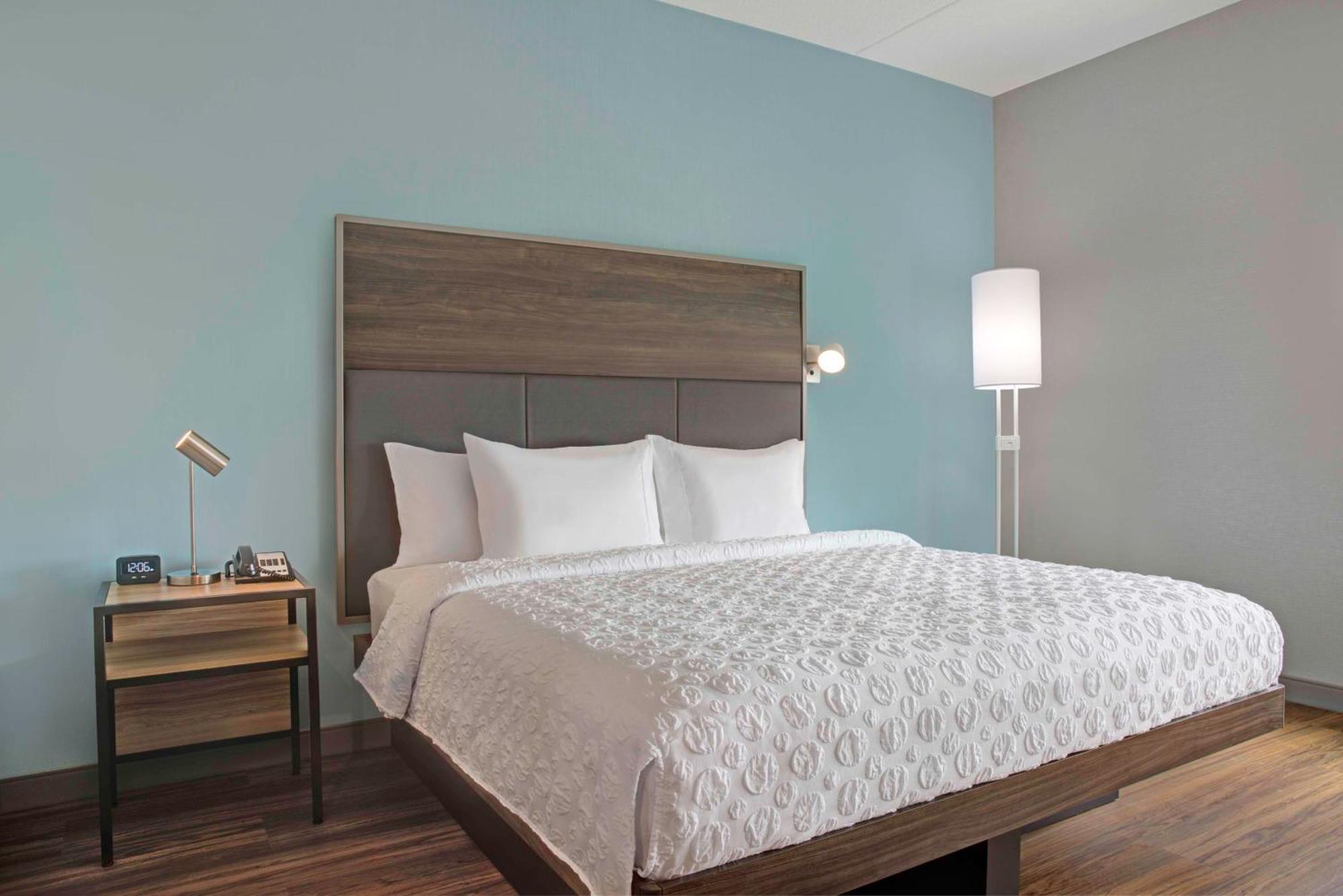 Tru By Hilton Toronto Airport West Hotel Mississauga Bagian luar foto