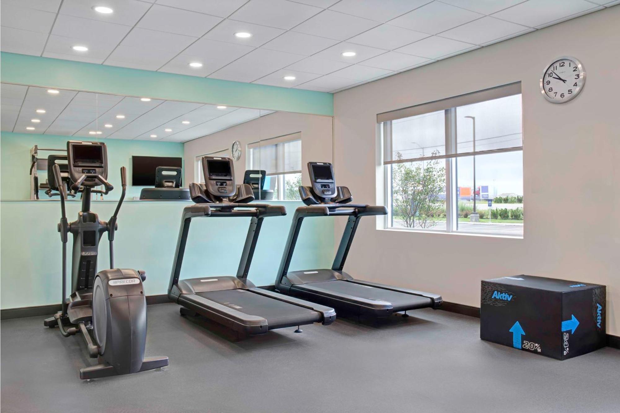 Tru By Hilton Toronto Airport West Hotel Mississauga Bagian luar foto